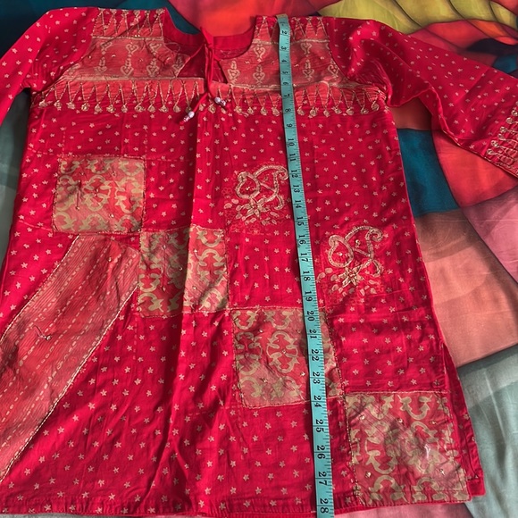It’s beautifully Indian short kurta tunic top. It’s little small for me. - Picture 3 of 7